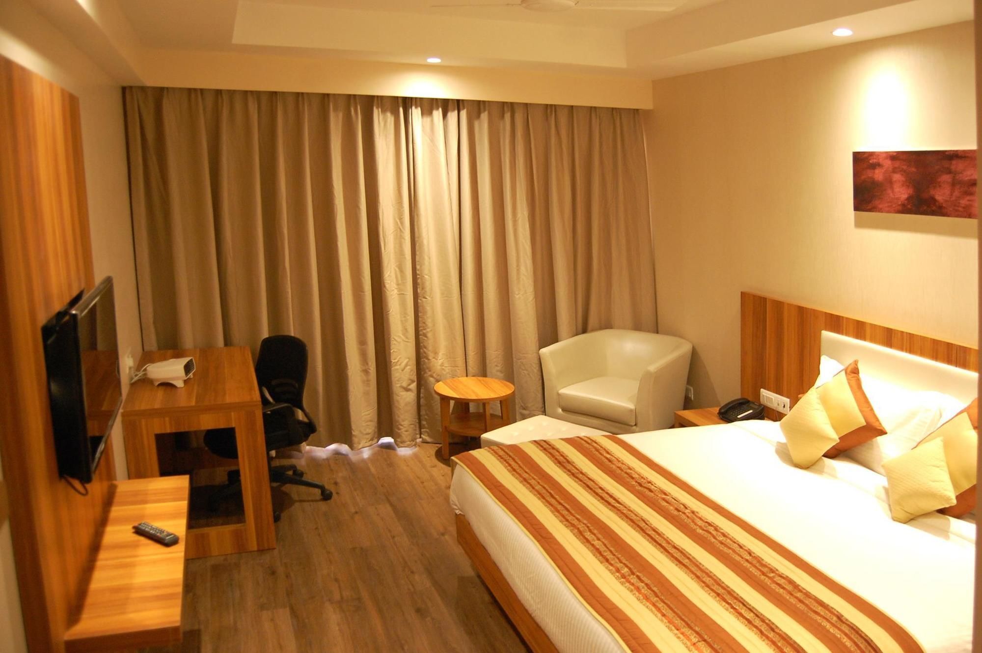 Hotel Le Roi Raipur At Raipur Railway Station Rāipur Exterior foto